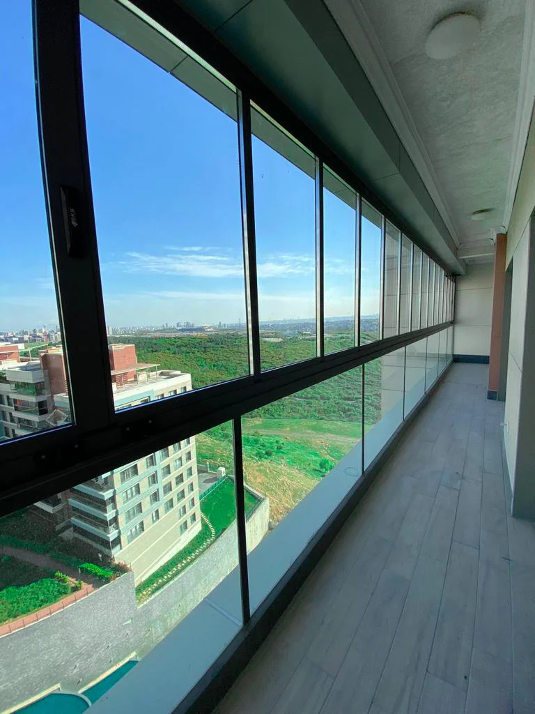 Manisa cam balkon uygulaması – cam kapatmalı teras koridoru – Ünal Yapı